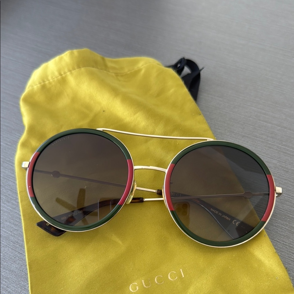Gucci Round Sunglasses with Green and Red Accents